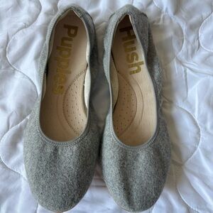Hush Puppies Women's Soft Gray Loafers